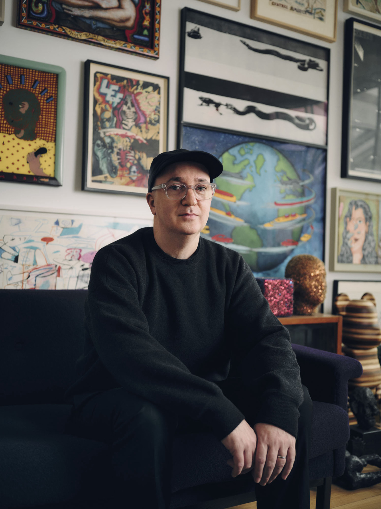 스튜디오에서 작업 중인 KAWS